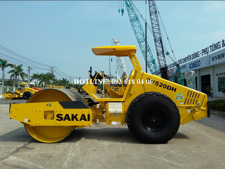 Lu rung Sakai SV520DH, xe lu rung Sakai  một bánh thép, tự trọng 11 tấn, mới 100%, sản xuất Nhật Bản